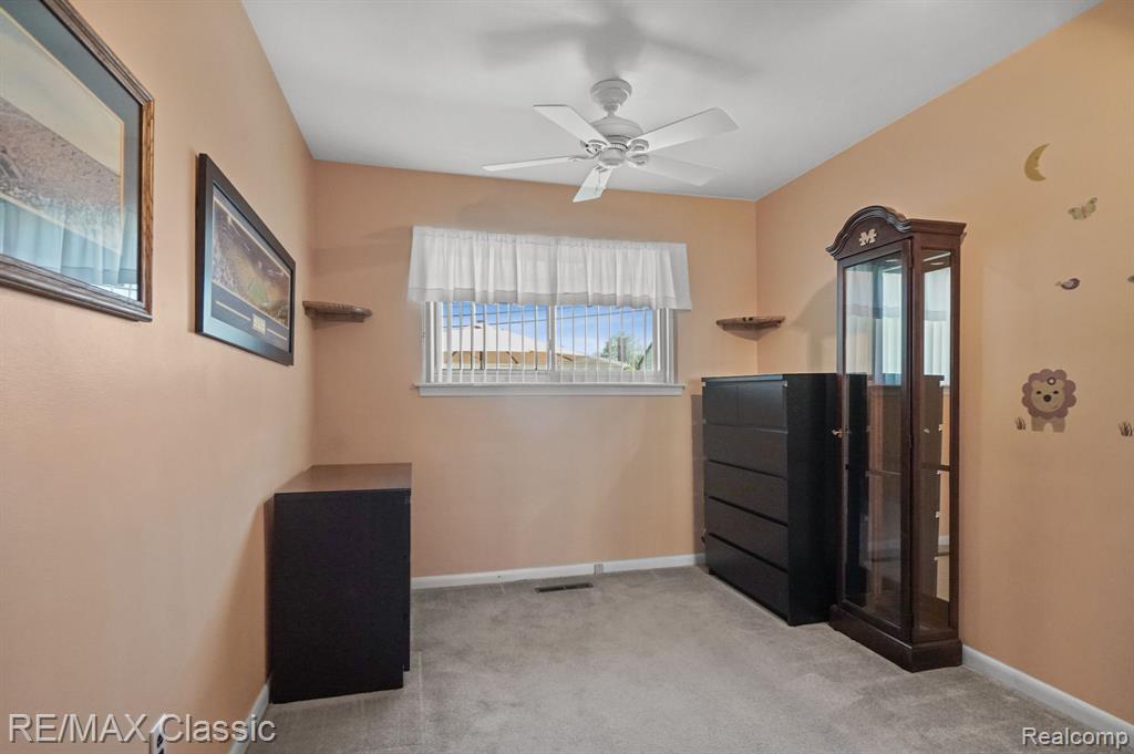6900 CRESTWOOD Street, Dearborn Heights, MI 48127 — Photo 20