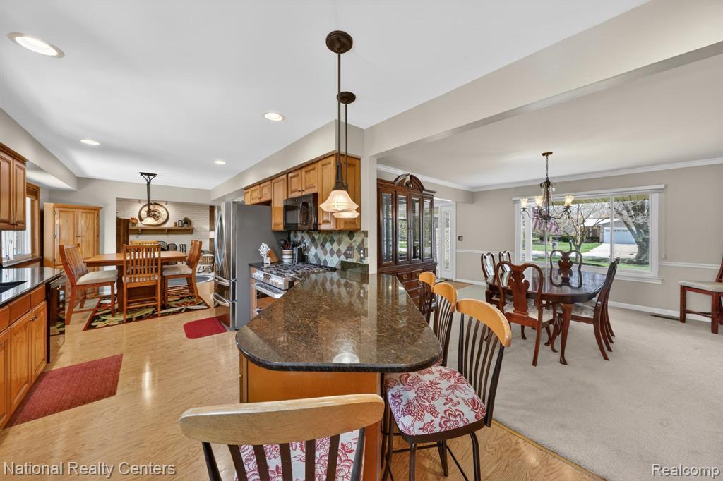 7221 Emerson Drive, Canton, MI 48187 — Photo 15