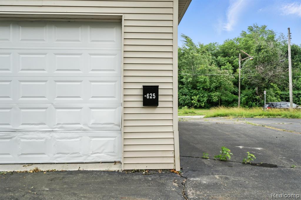 625 Warren Street, Flint, MI 48505 — Photo 3
