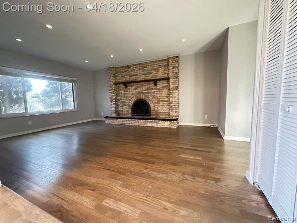 3960 Kings Point Drive, Troy, MI 48083 — Photo 10