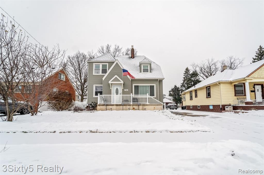 744 RIVERBANK Street, Wyandotte, MI 48192 — Photo 4