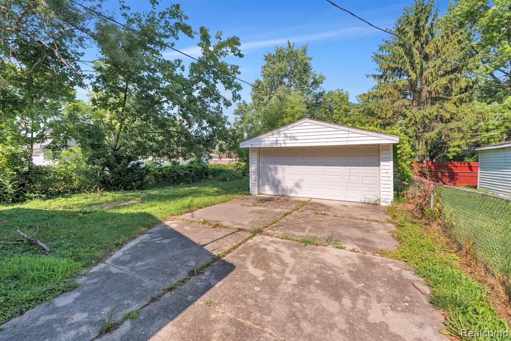 5320 Bedford Street, Dearborn Heights, MI 48125 — Photo 4
