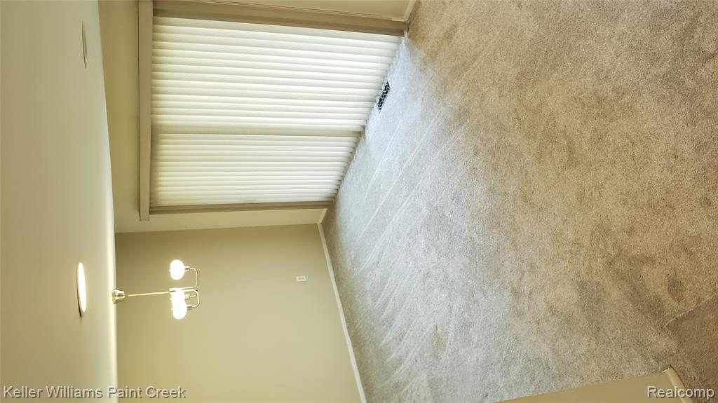 5872 Vassar, West Bloomfield, MI — Photo 12