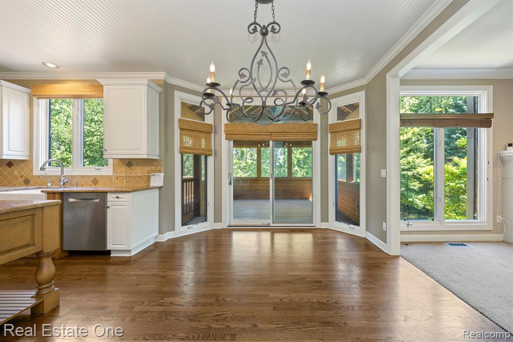 6745 CHARING Crossing, West Bloomfield, MI — Photo 19