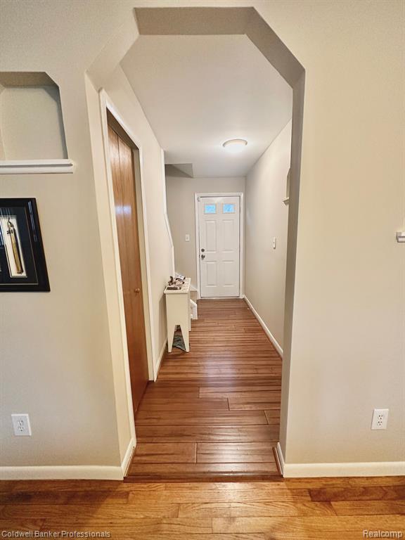8709 CLARRIDGE Road, Clarkston, MI 48348 — Photo 18