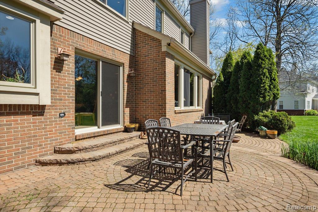 8504 Riverwalk Drive, Fenton, MI 48430 — Photo 59