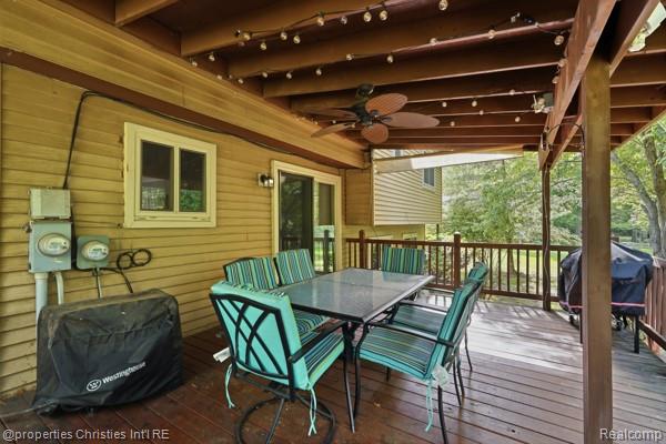 6884 Aeroview Street, West Bloomfield, MI 48324 — Photo 33