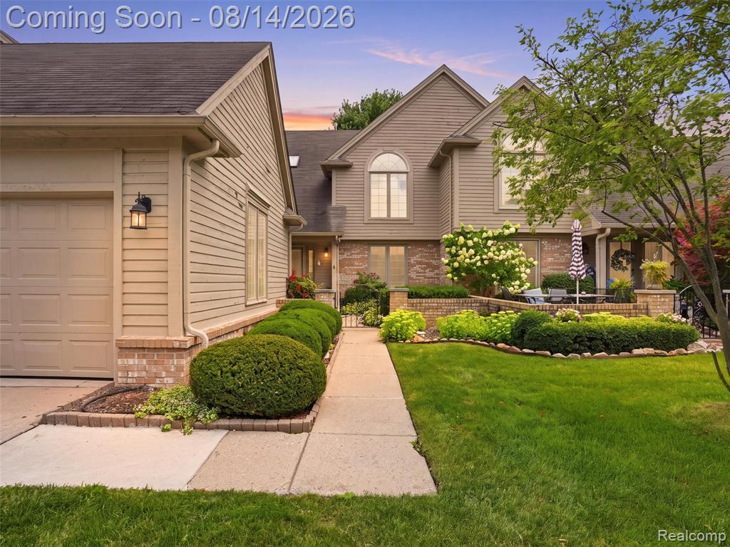 16905 Coral Lane, Macomb, MI 48042