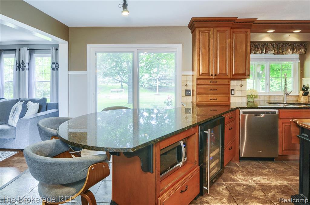 4449 Brighton Drive, Grand Blanc, MI 48439 — Photo 23