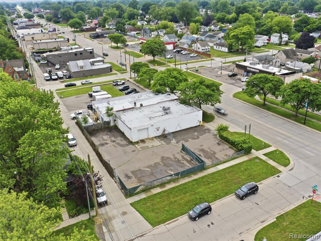 832 W 11 Mile Road, Madison Heights, MI 48071 — Photo 5
