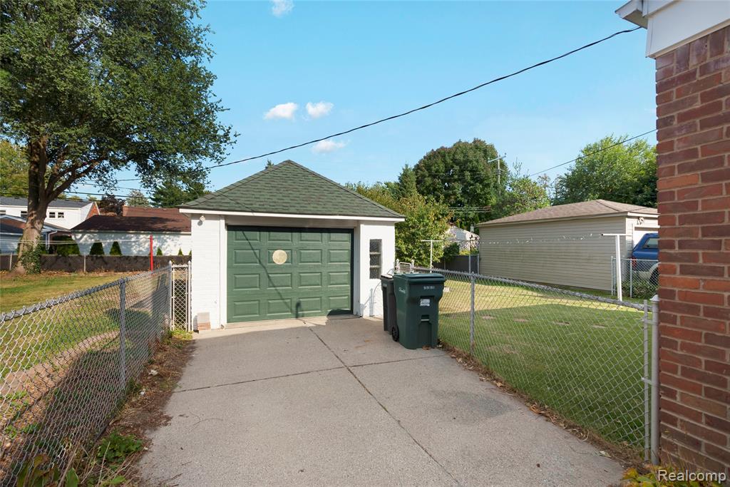 920 N Denwood Street, Dearborn, MI 48128 — Photo 24