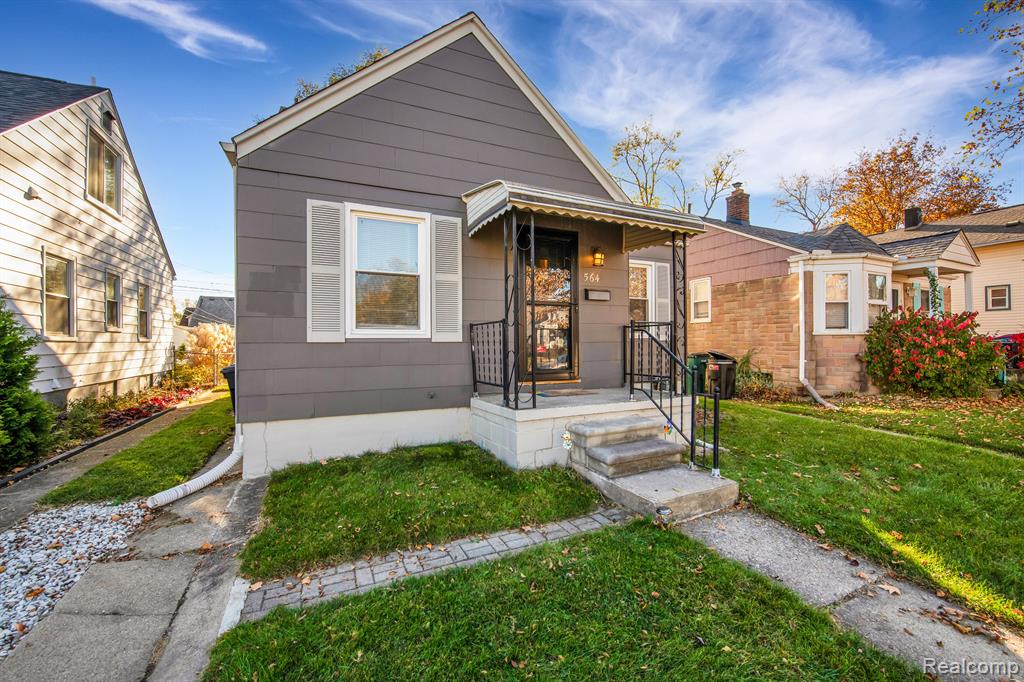 564 SPENCER Street, Ferndale, MI 48220 — front exterior