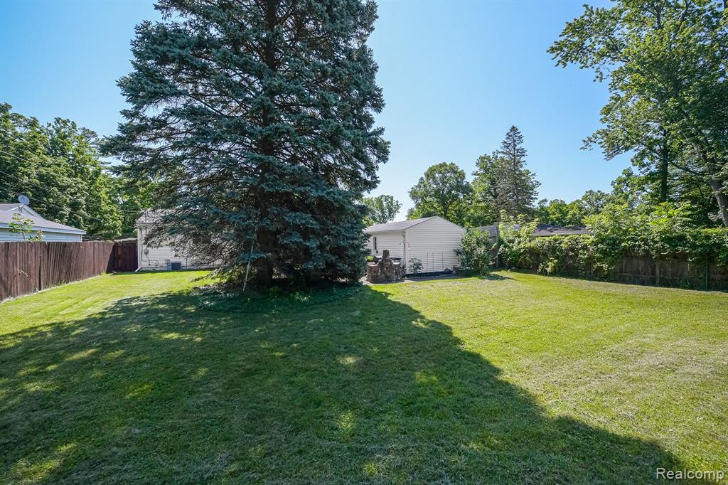 2724 CRANBROOK Road, Ann Arbor, MI 48104 — Photo 28
