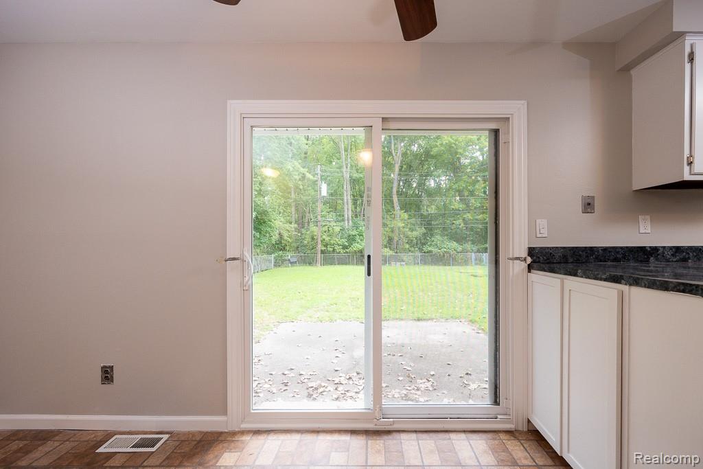 8040 Alton Street, Canton, MI 48187 — Photo 39