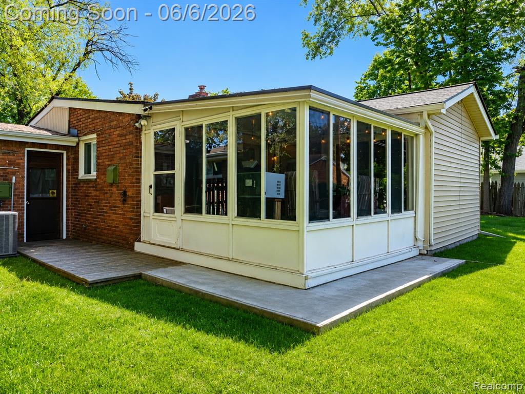 25538 Schoolcraft, Redford, MI 48239 — Photo 38