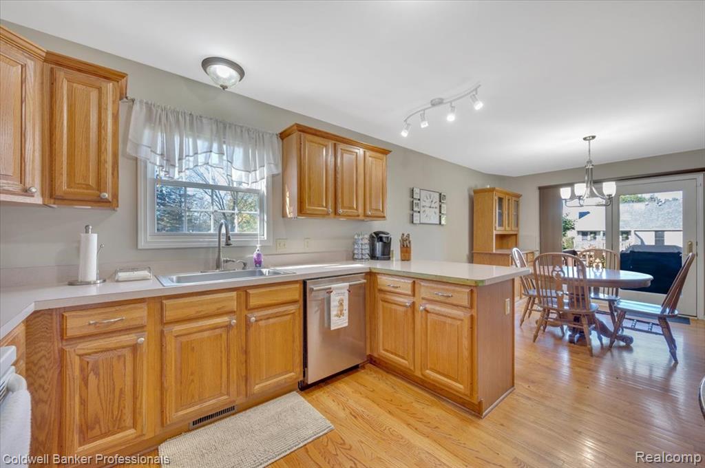 3803 Wedgewood Drive, Lapeer, MI 48446 — Photo 10