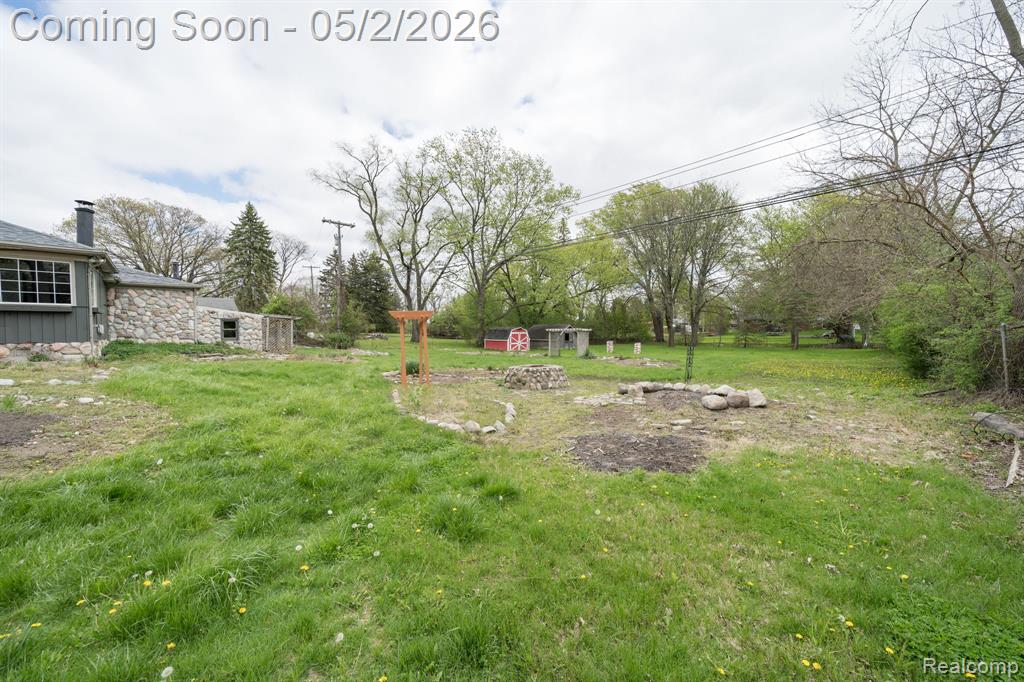 111 Blanche Drive, Troy, MI 48098 — Photo 2