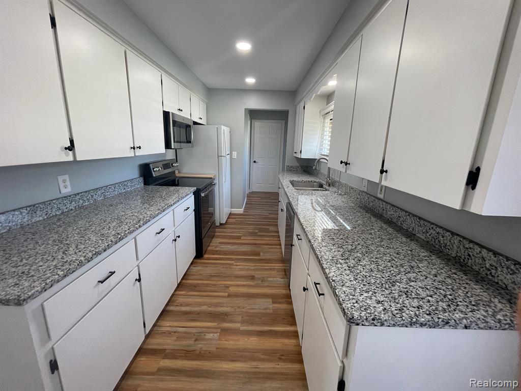 29272 ADAMS Drive, Gibraltar, MI — Photo 13