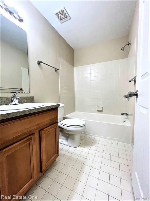 4103 CAMERON Circle, Walled Lake, MI 48390 — Photo 9