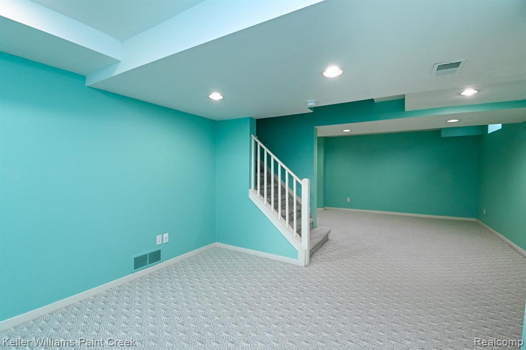 42571 Wimbleton Way, Novi, MI — Photo 43