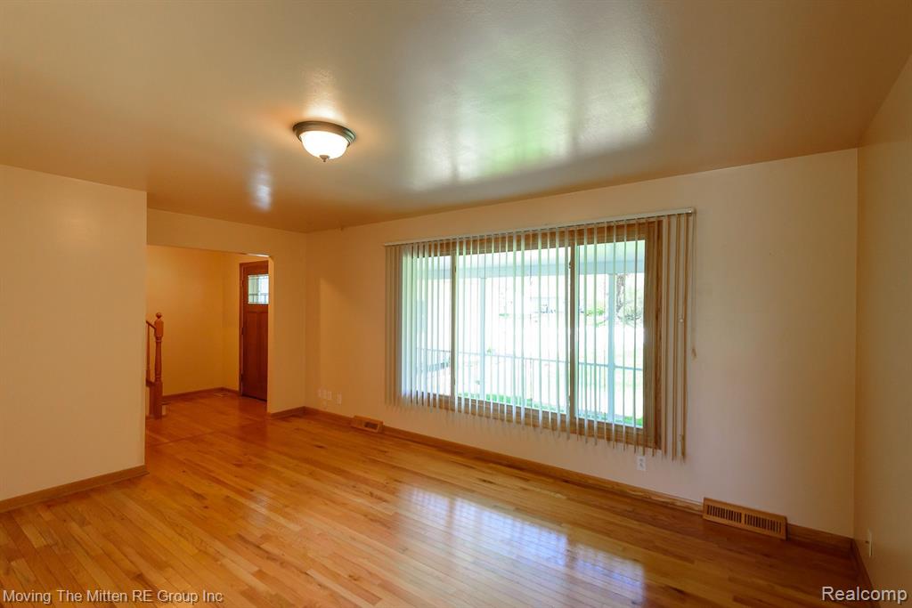 49335 WEAR Road, Belleville, MI 48111 — Photo 3