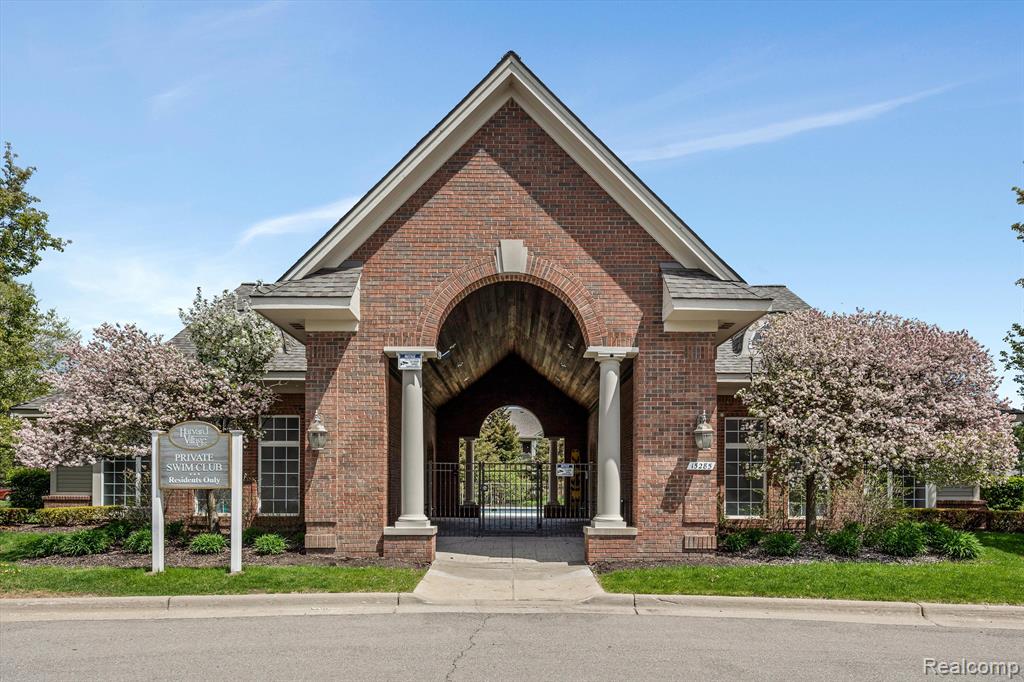 44264 PRINCETON Drive, Clinton Twp, MI 48038 — Photo 22