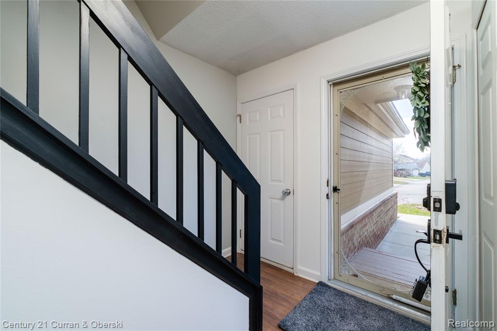 41476 Belden Circle, 53, Novi, MI 48377 — Photo 2