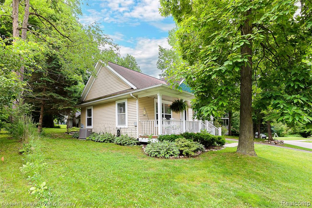 411 Springwell Lane, Howell, MI 48843 — Photo 30
