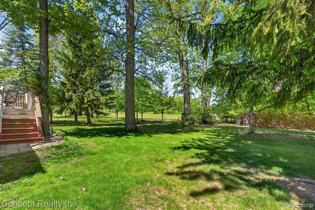 42392 White Hart Boulevard, Canton, MI 48188 — Photo 38
