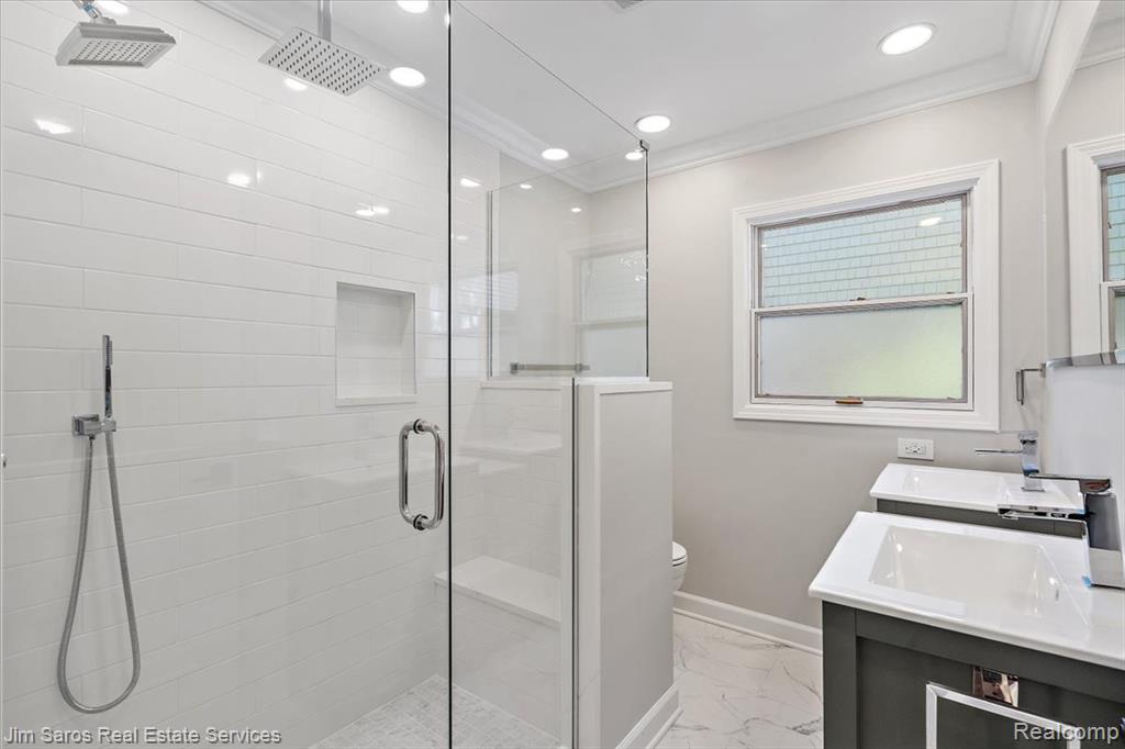 22676 Bayview Drive, Saint Clair Shores, MI 48081 — Photo 17