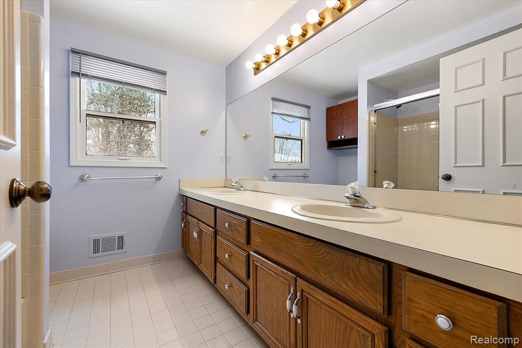 2291 Red Maple Drive, Troy, MI 48098 — Photo 38