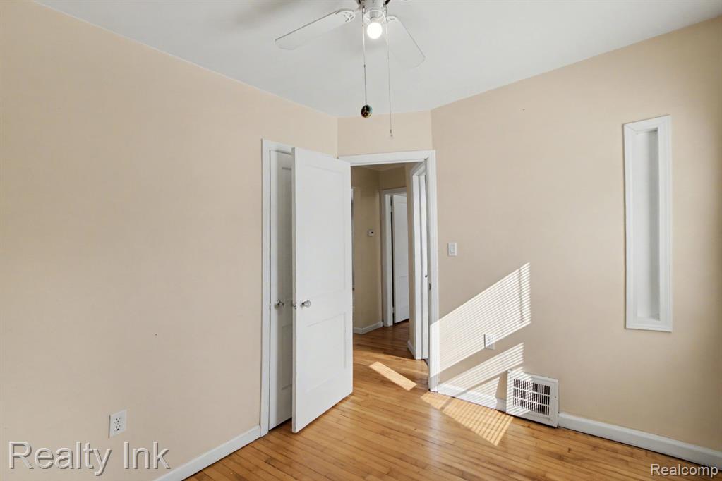 4845 Hatchery Road, Waterford, MI 48329 — Photo 12