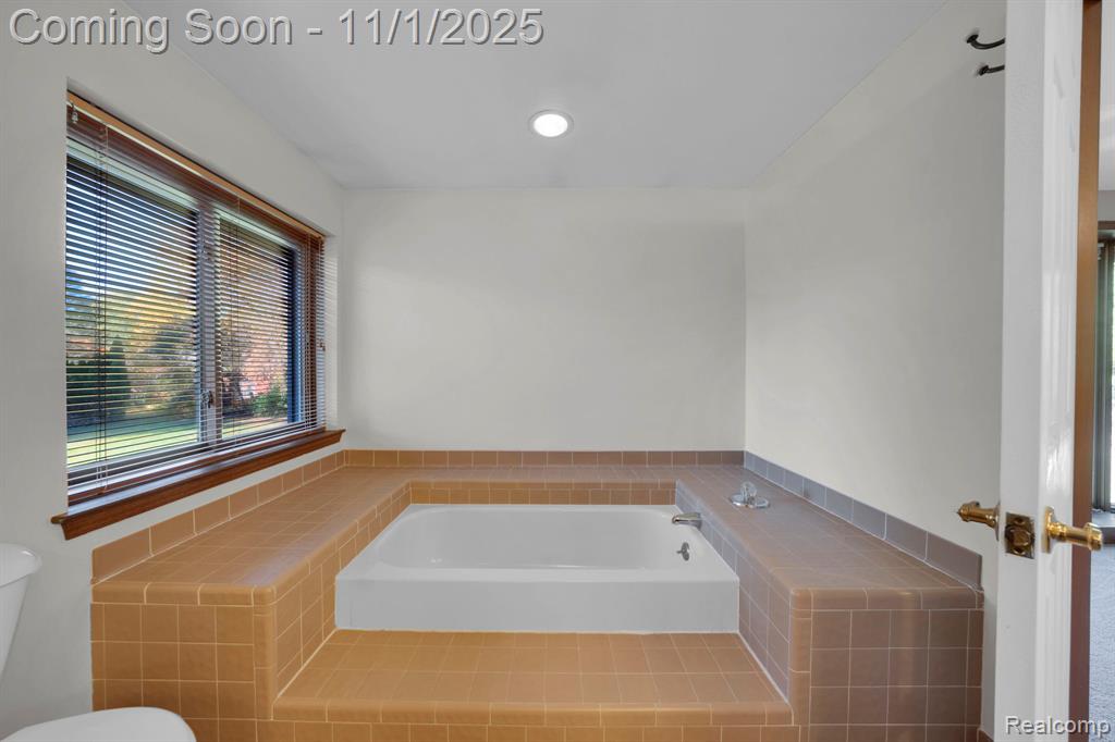 6893 Mountain Drive, Troy, MI 48098 — Photo 35