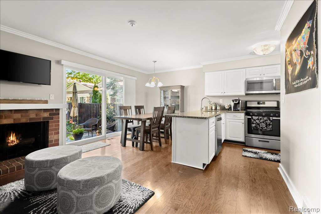 1936 Torquay Avenue, Royal Oak, MI 48073 — Photo 9