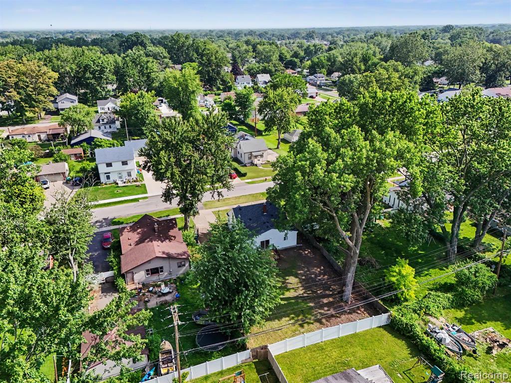 31765 Brown Street, Garden City, MI — Photo 37