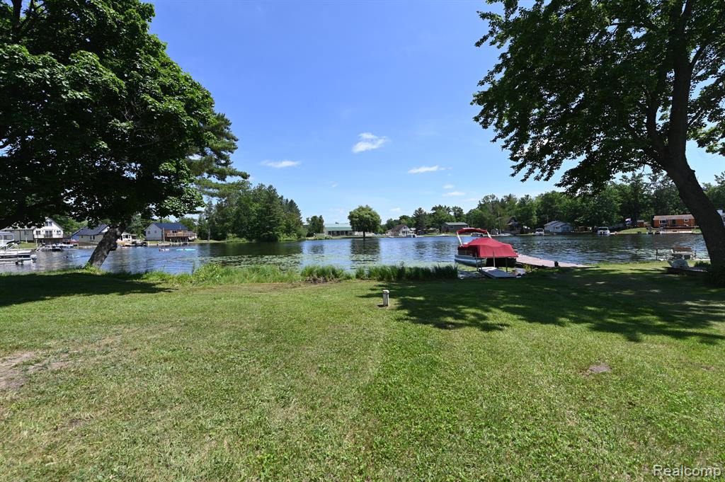 6575 Circle Drive, Harrison, MI 48625 — Photo 7
