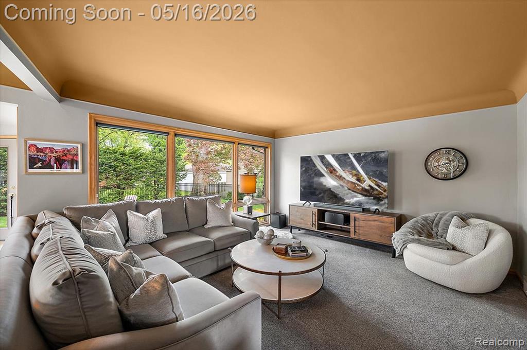 16933 Lauderdale Avenue, Beverly Hills, MI 48025 — Photo 8