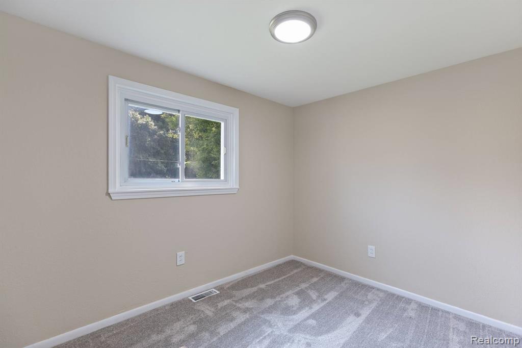 60859 Eyster Road, Rochester, MI 48306 — Photo 19