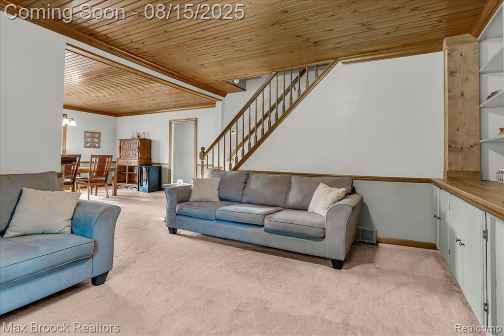 415 W Lake Street, South Lyon, MI 48178 — Photo 4