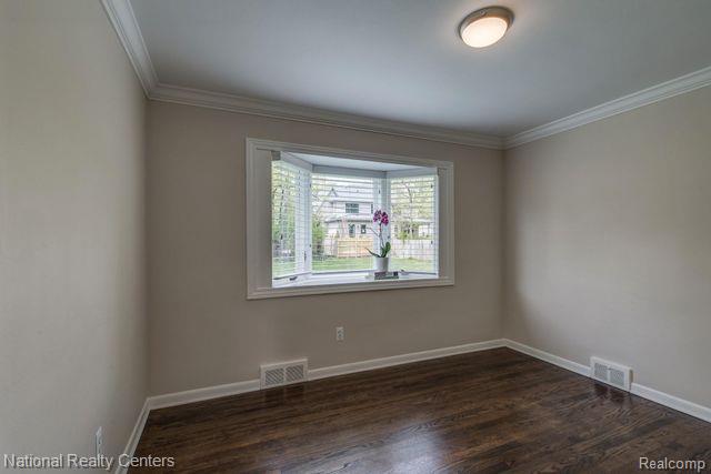 942 Donmar Court, Birmingham, MI 48009 — Photo 12