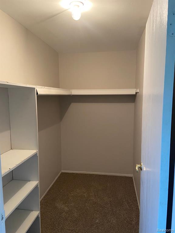 494 ROLLING GREEN Circle S, Rochester Hills, MI 48309 — Photo 20