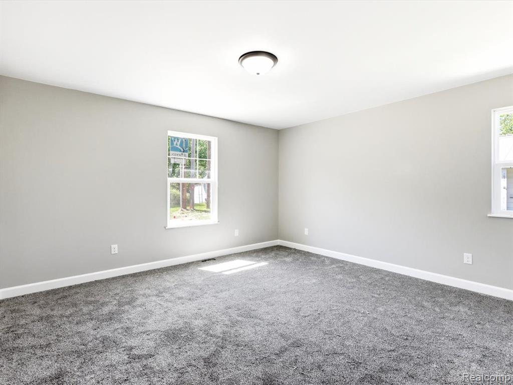 2941 Beach Road, Port Huron, MI 48060 — Photo 18
