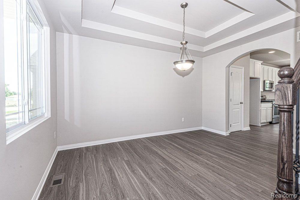 135 Parker Lane, Ortonville, MI 48462 — Photo 3