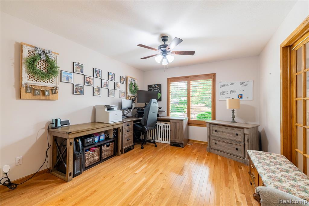 9362 Owen Street, Grosse Ile, MI 48138 — Photo 20
