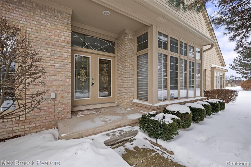 42738 Matthew Drive, 47, Sterling Heights, MI 48313 — Photo 3