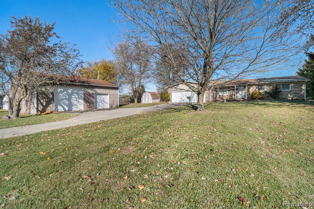 12439 Hill Road, Goodrich Vlg, MI — Photo 16