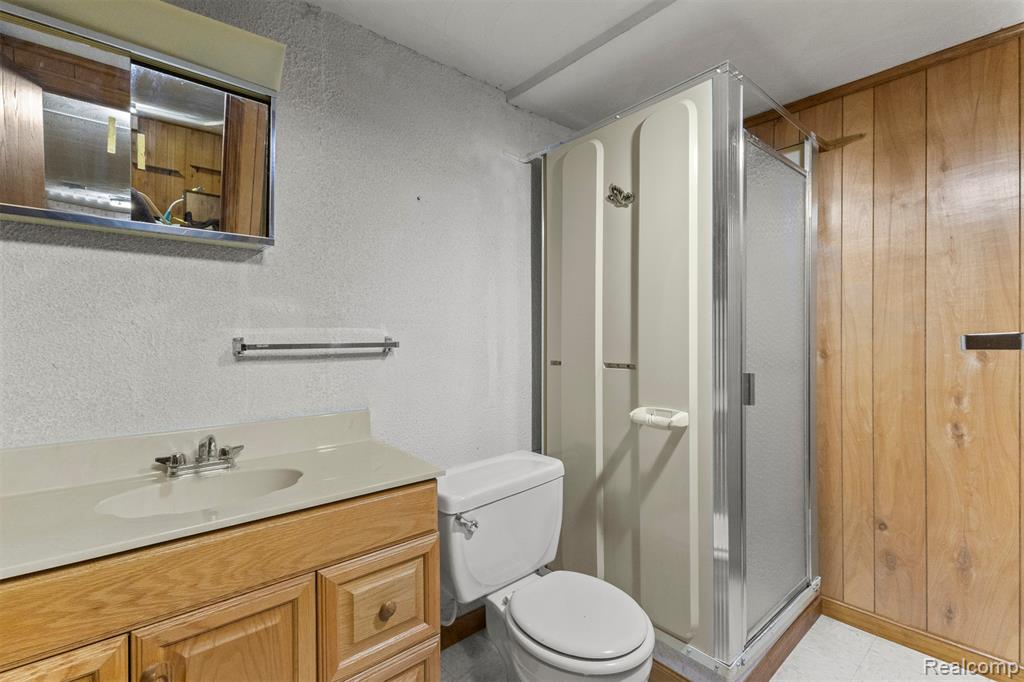 3011 Lindenwood Drive, Dearborn, MI 48120 — Photo 32
