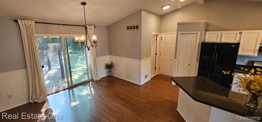 961 Abbey Lane, Milford, MI 48381 — Photo 10