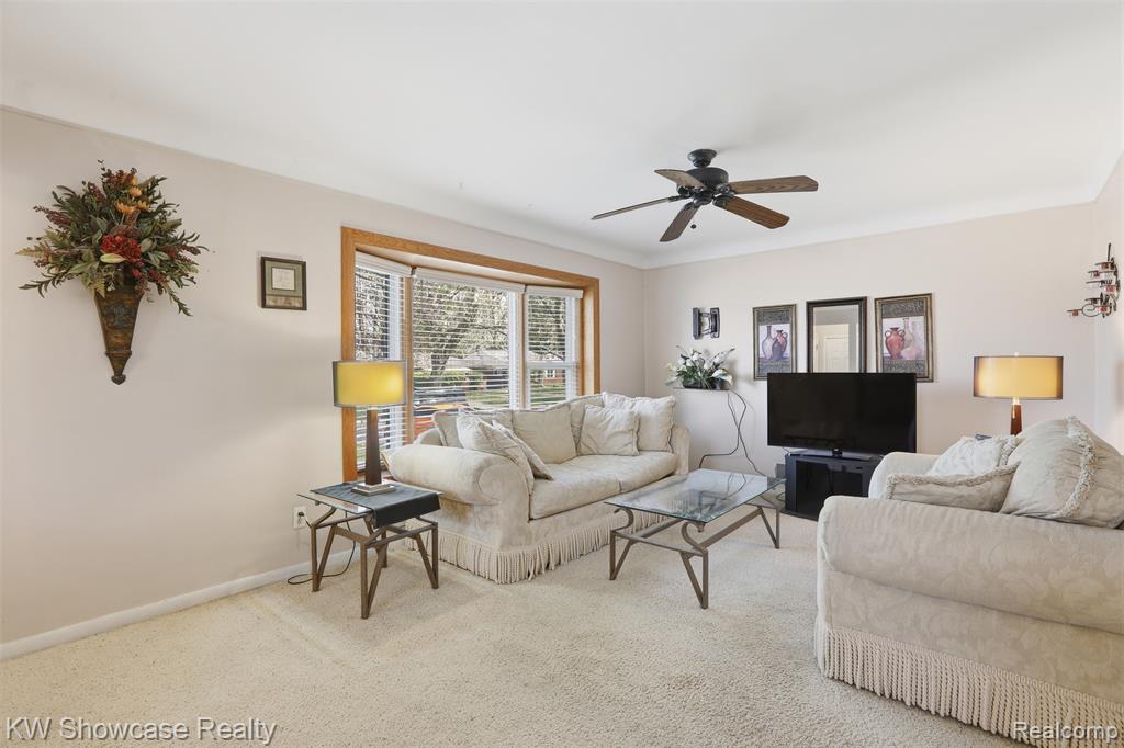 25715 Norfolk Street, Dearborn Heights, MI 48125 — Photo 5