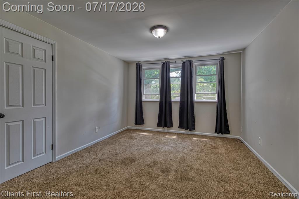 4258 Seeden Street, Waterford, MI 48329 — Photo 22